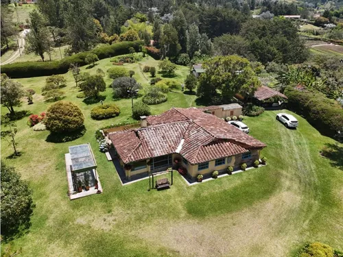 Venta Lote De 19.600 M² En La Ceja Con 3 Viviendas, Sector Chaparral
