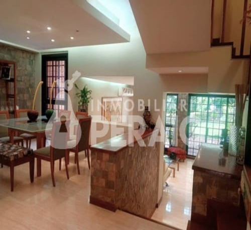 Se Vende Townhouse 209m2 En La Boyera