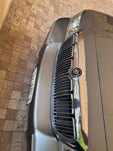 Ford Grand Marquis Ls Análogo At