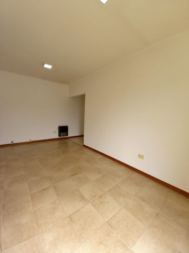 Imagen 10 de 19 de Venta Dpto Un Dormitorio, En El Centro, Esperanza