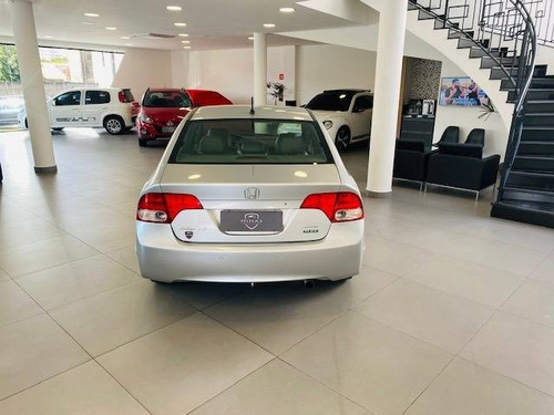 Imagem 6 de 14 de Honda Civic 1.8 Lxs 16v Flex 4p Automático