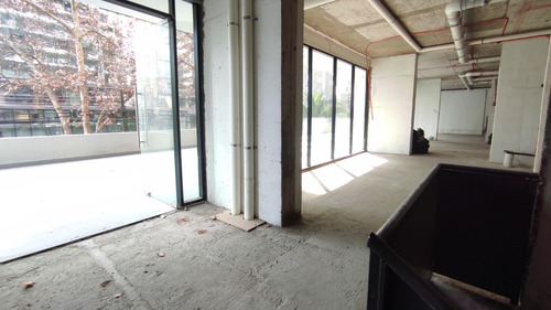 Local Comercial Con Terraza De 348m2