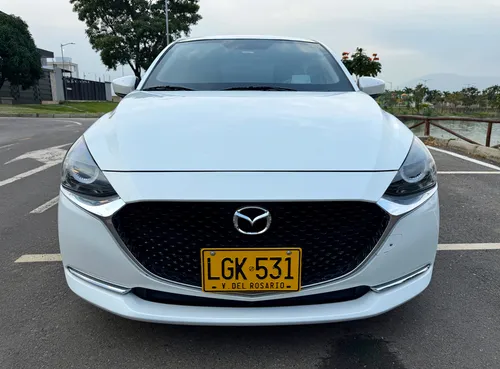 Mazda 2 1.5 Grand Touring Lx blindaje 2