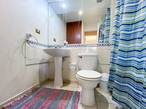 Arriendo De Departamento Amoblado En Edificio Esmeralda, La.
