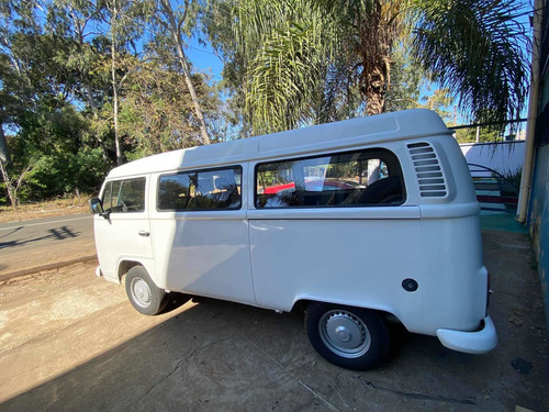 Imagem 2 de 9 de Volkswagen Kombi 2014 1.4 Standard Total Flex 3p