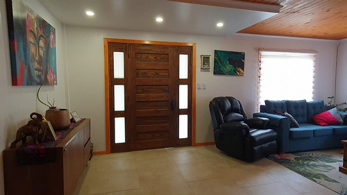 Excelente Casa Remodelada 4d/2b En Gran Sitio De 3 Mil Mts2