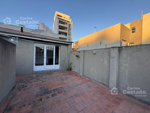 Ph/casa En Altos De 3/s Amb. Al Frente Con Terraza