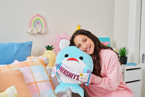 Zuru Snackles Plush Tiburón 40 Cm Color Shark Y Hershey Shark And Hershey