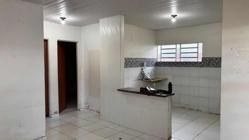 Casa, 3 Quartos, Sendo 1 Suite. Garagem 2 Carros Ou Mais