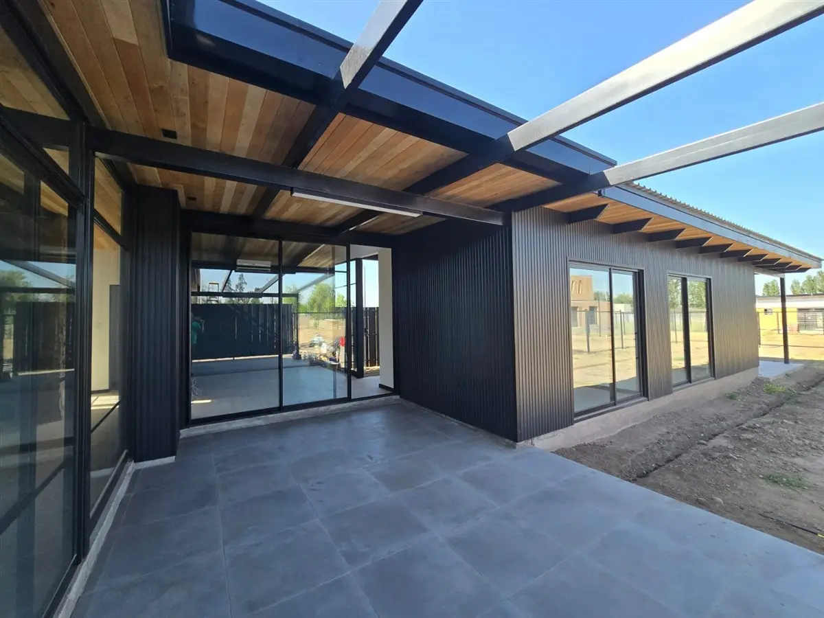 Imagen 1 de 23 de Casa En Venta Nueva Moderna En Condominio , Pirque 140m2