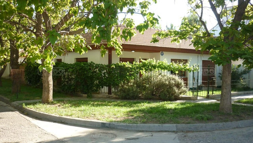 Casa  En Venta Ubicado En Plottier, Neuquén, Patagonia