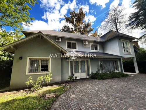 Casa Quinta Con Parque Y Pileta. Parque Leloir