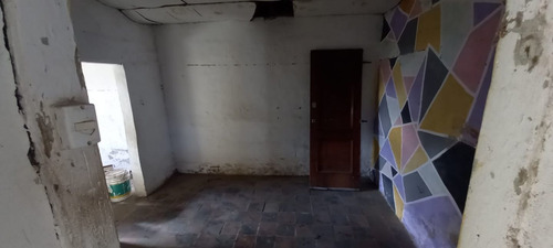 Imagen 9 de 11 de Casa A Refaccionar Sobre Lote En Esquina - Los Hornos