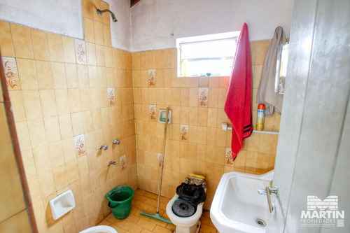 Casa Con Departamento Y Jardín - Munro
