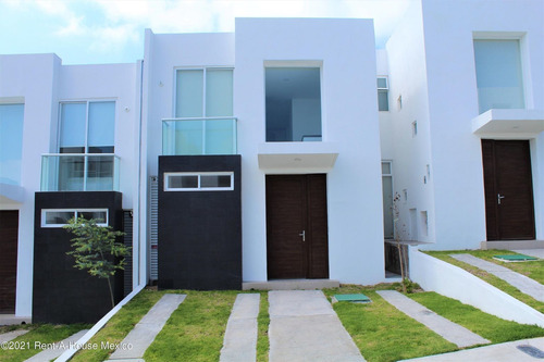 Imagen 2 de 14 de Casa En Zibata Con Vistas Espectaculares A Todo El Valle Lpd 22-407