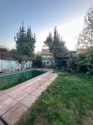 Se Arrienda Amplia Casa En Exclusivo Condominio Sin G/c
