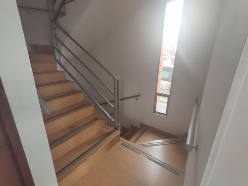 Imagen 4 de 17 de Edificio En Arriendo En Bogotá El Lago. Cod 102337