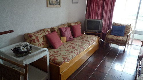 Apartamento En Aidy Grill, 2 Dormitorios *- Ref: 49373