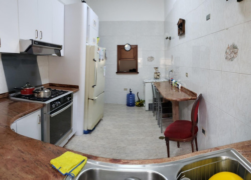 Altamira Excelente Ubicación Casa Con Anexos Independientes Espectacular Terreno 17 Puestos De Estacionamientos Amplio Jardín