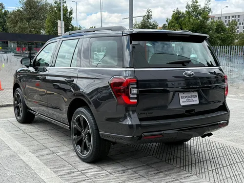 Ford Expedition Limited Stealth Performance 4x4 2024