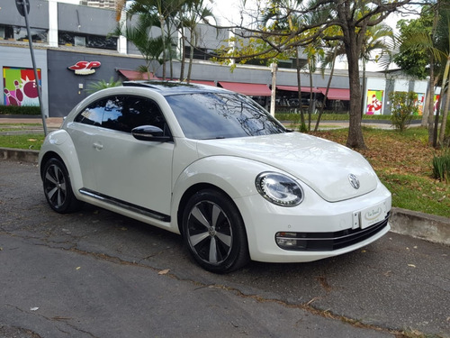 Volkswagen Fusca 2.0t 2013/2013 Com Teto Solar. Única Dona.