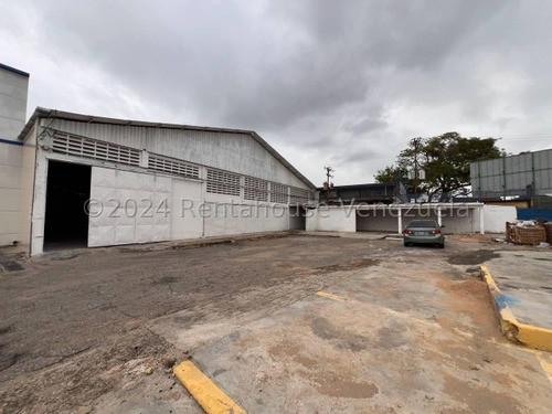 Amplio Galpón Industrial En Venta Zona Industrial La Providencia 2400 Mts2 24-28872 Hc
