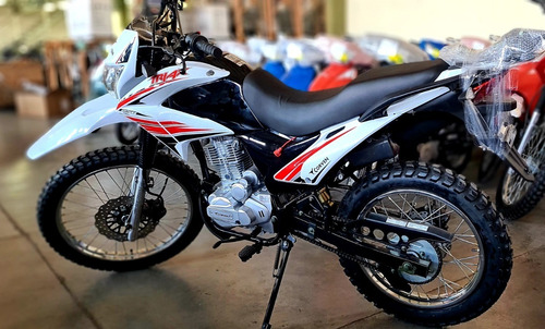 Imagen 3 de 11 de Corven Triax 250cc R3 0km Envios A Todo El Pais!
