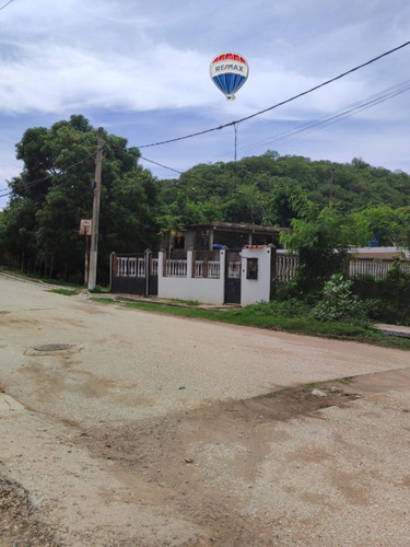 Re/max 2mil Vende, Terreno, Sector Guatamare, Arismendi, Isla De Margarita.