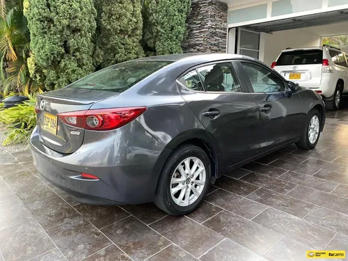 Mazda 3 2.0 Touring