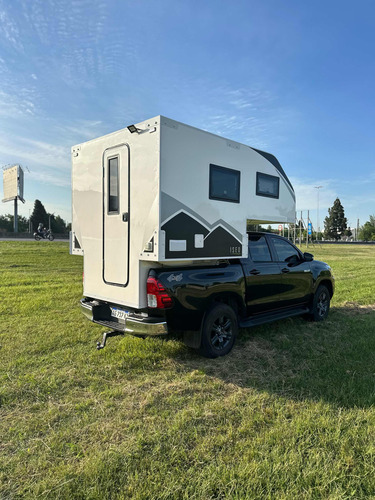 Camper Para Pickup Doble Cabina Marca Iseo
