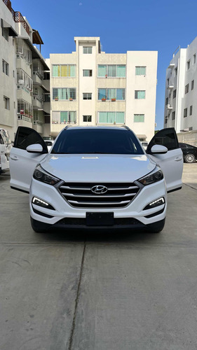 Hyundai Tucson Se 4x4 Awd