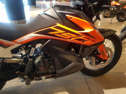 Imagen 8 de 22 de Ktm Adventure 790 S 0km 2023 No Dolar Blue