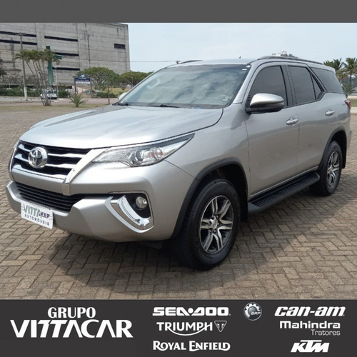 Toyota Hilux 2.7 Srv Cab. Dupla 4x2 Flex Aut. 4p