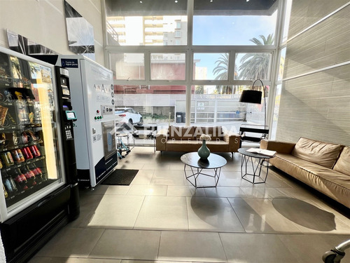 Departamento En Venta De 3 Dorm 2 Bañ 1 E 1 B. Metro Lo Vial