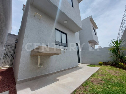 Imagen 5 de 16 de Casa En Fraccionamiento Con Amenidades
