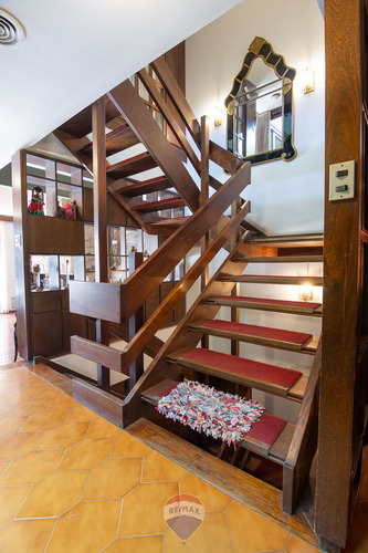 Casa Venta 5 Dorm.depto.pileta B°parque Horizonte