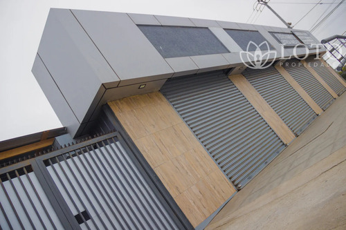Local Comercial En Concón Con Patio Y Estacionamiento Para C