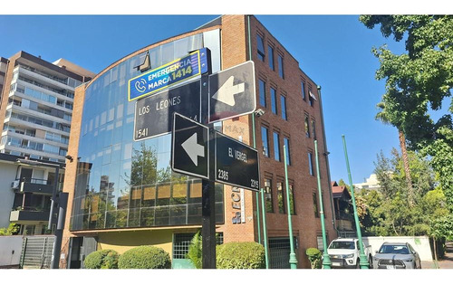 Estupendo Estacionamiento En Los Leones