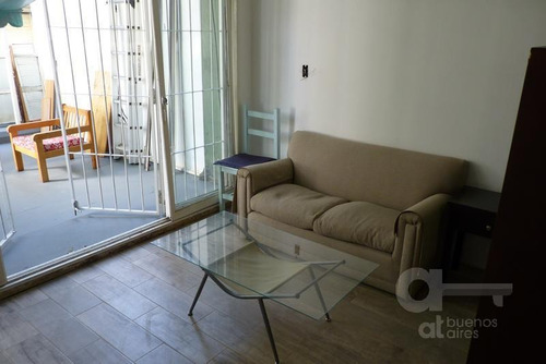 Centro. Loft Reciclado Con Terraza. Alquiler Temporario Sin Garantías.
