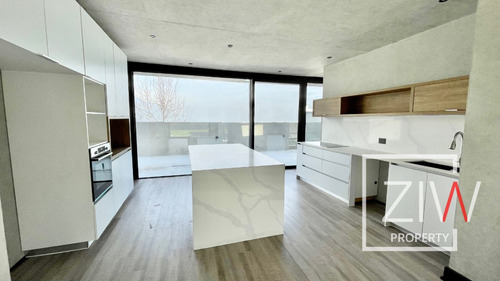 Nueva En Condominio La Dehesa 6d 8b 4est - Ziw Property
