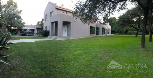 Casa En Venta - B° Golf - Villa Allende - Cba