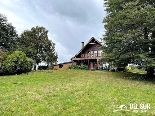 Casa Estilo Sureño En Loteo Consolidado