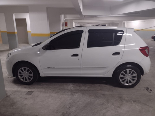 Renault Sandero Auth 1.0