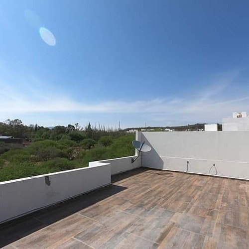 Imagen 3 de 21 de Estrena Residencia En Lomas De Juriquilla, Alberca Propia, J