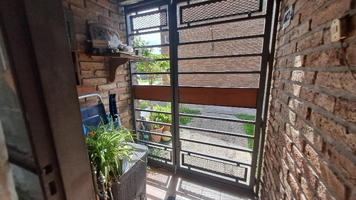Cerro !!! En Barrio Cerrado , Casa Duplex , Linda , Luminosa , Amplia !!!! Para Entrar....