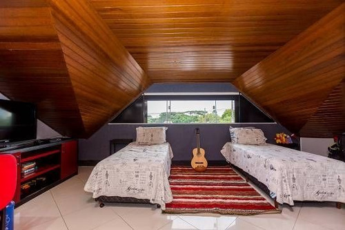 Casa À Venda Na Rua Harry Delmonte Janz, Mossunguê, Curitiba - Pr - Liv-12367