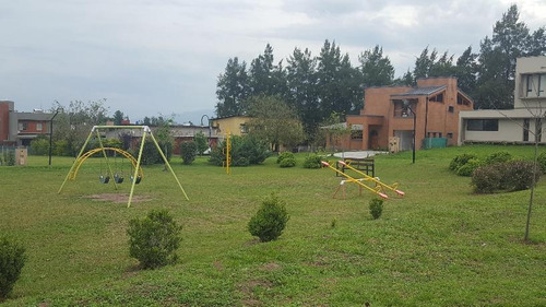 Amplio Terreno De 1.051 M2 En Country Solar De Tafí, Tafí Viejo. A 10 Minutos De Barrio Norte!