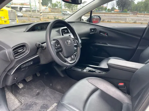 Toyota Prius 1.8 Premium Cvt