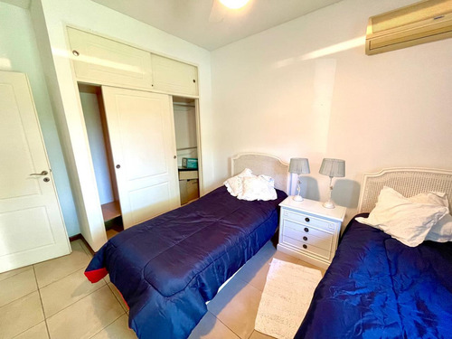 Santa Barbara Casa Venta En 1 Planta, Muy Practica, 5 Ambientes, Pileta