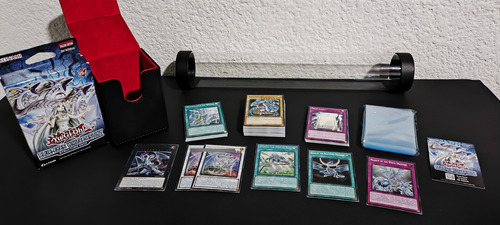 Deck Blue-eyes White Destiny (90 Cartas, Portadeck/portamat) Blue-eyes Deck 90 Cartas Inglés (Usado)